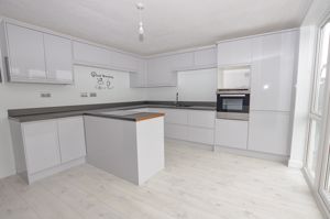 Photo 25- click for photo gallery